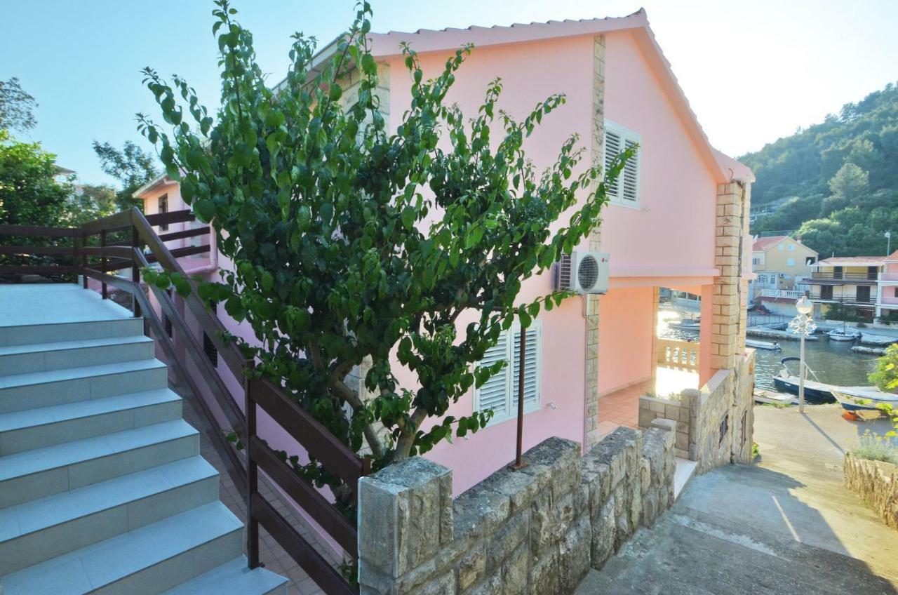 Apartment Jakov Grscica Prizba Eksteriør billede