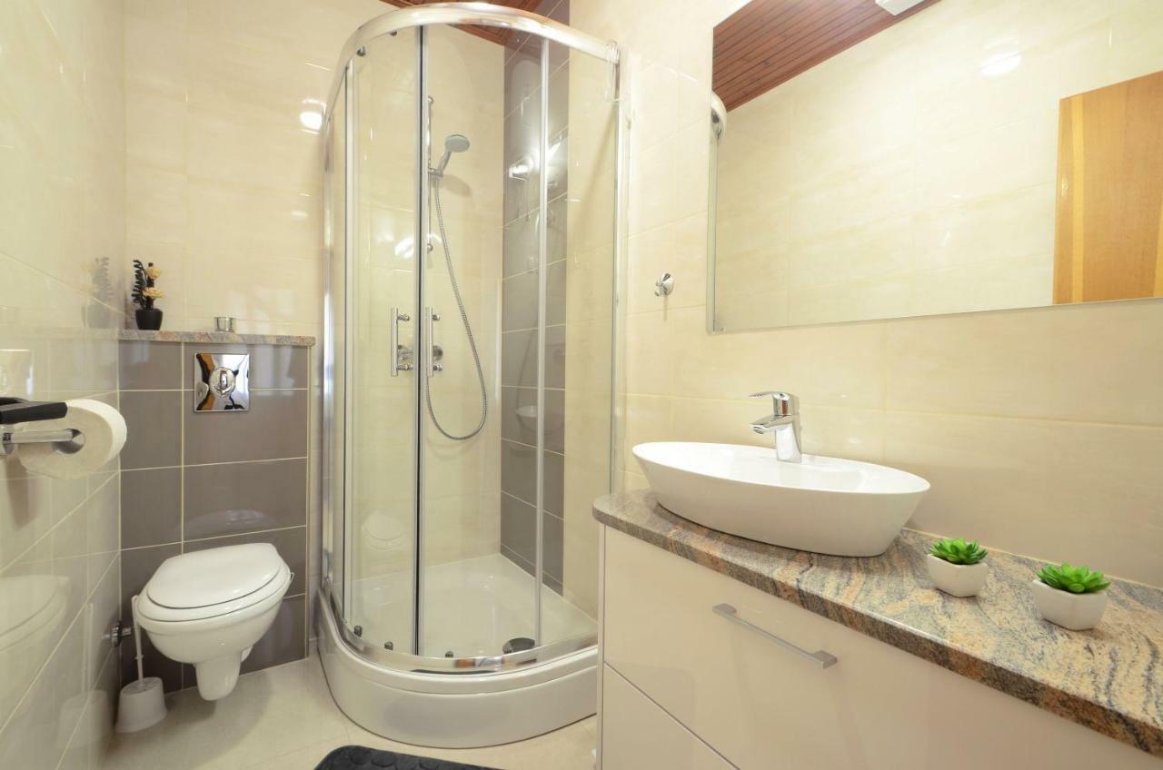 Apartment Jakov Grscica Prizba Eksteriør billede