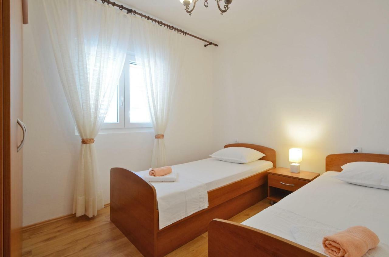 Apartment Jakov Grscica Prizba Eksteriør billede